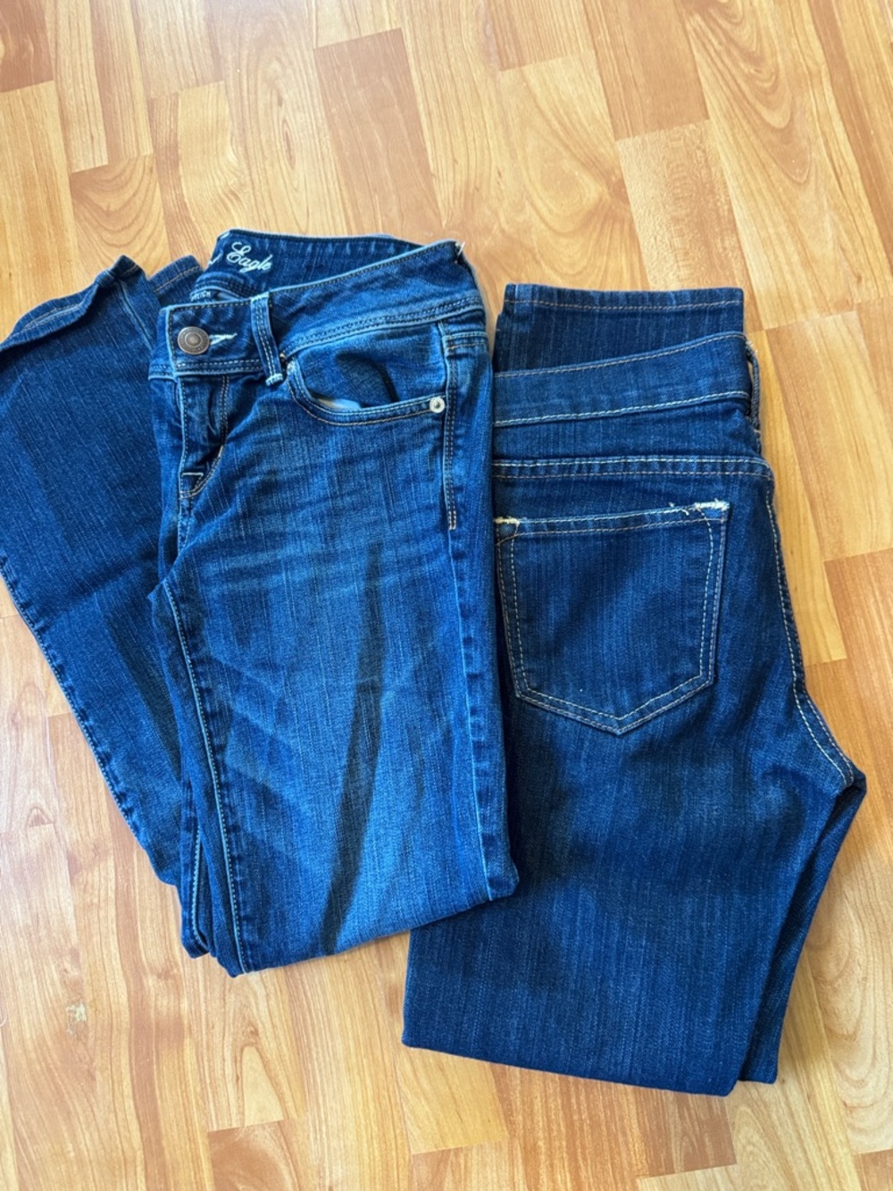 2 pairs of y2k boot cut‎ low rise old navy & American eagle denim jeans med wash